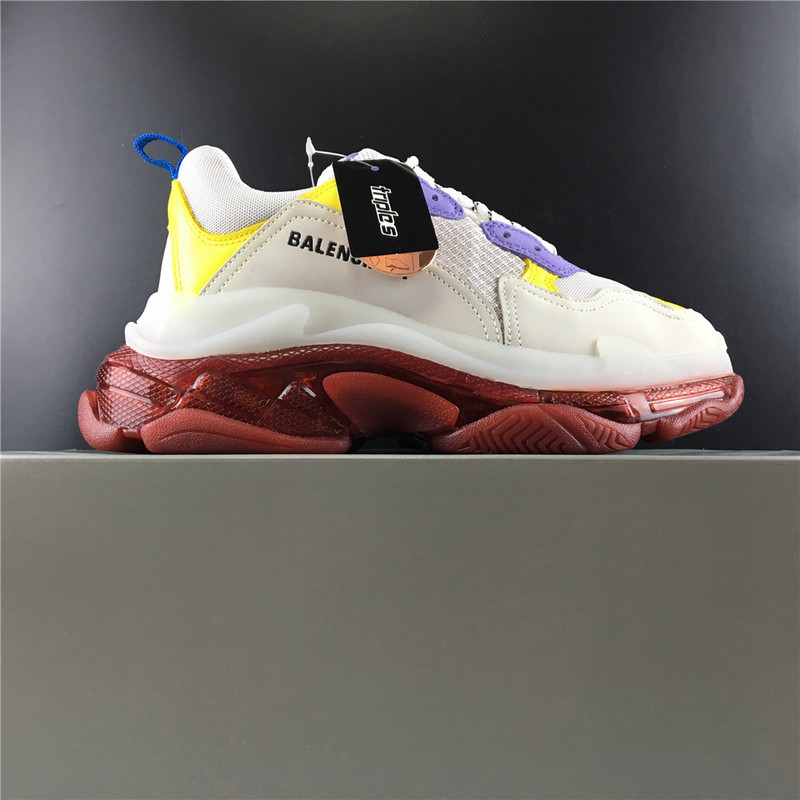 Ba*len*cia*ga triple s