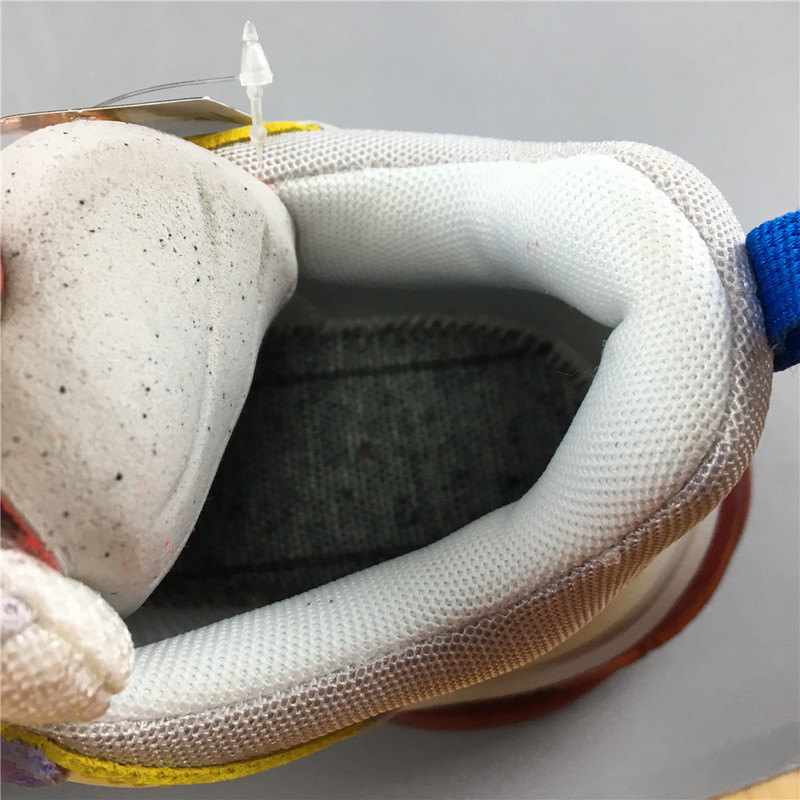 Ba*len*cia*ga triple s