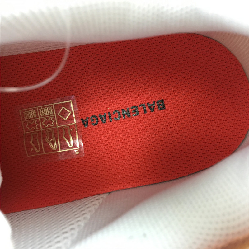 Ba*len*cia*ga triple s