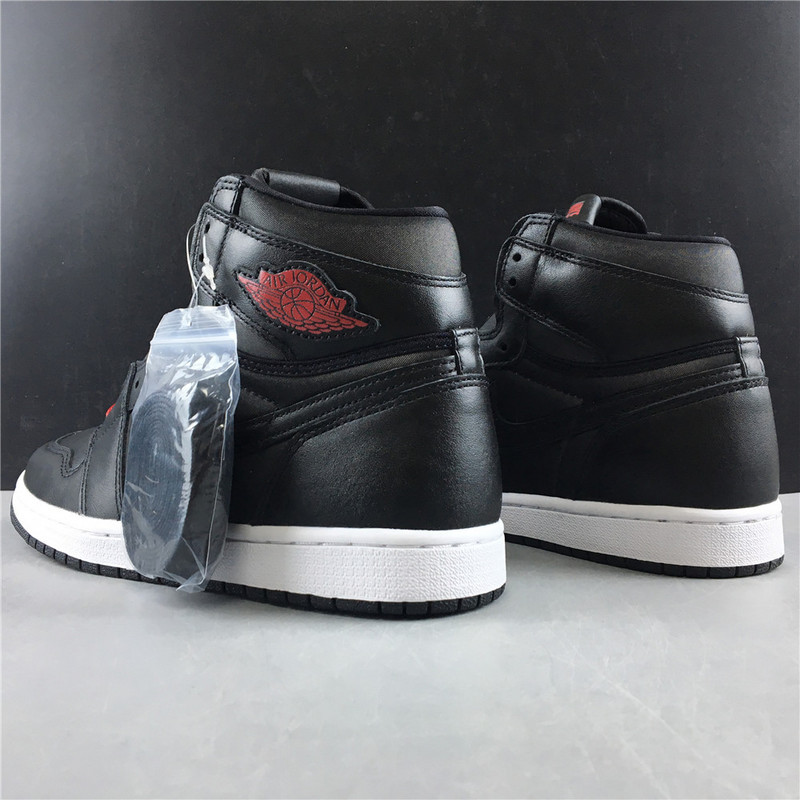 jordan 1 retro high black gym red black 555088-060