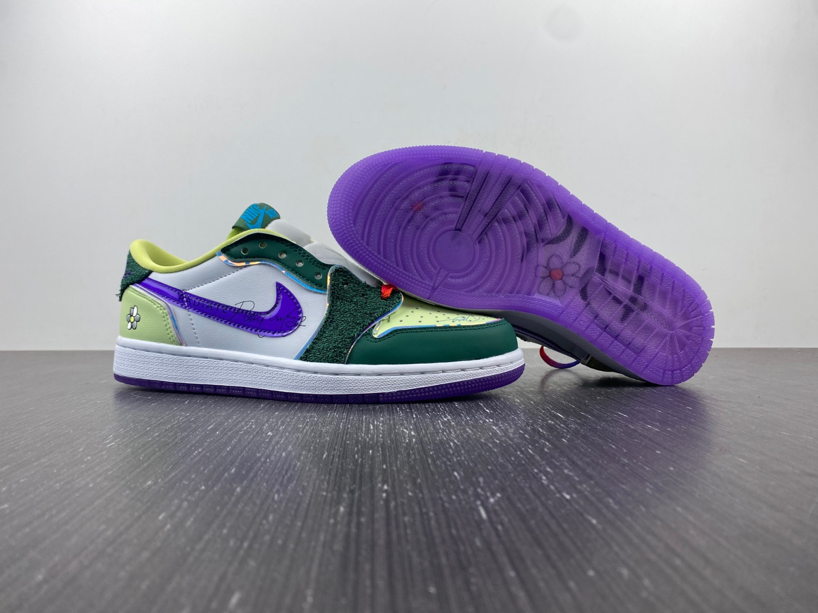 jordan 1 retro low og doernbecher (2023) - fd9665-351