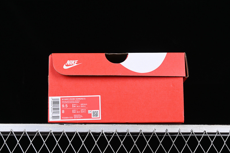 nike zoom vomero 5 photon dust metallic silver women