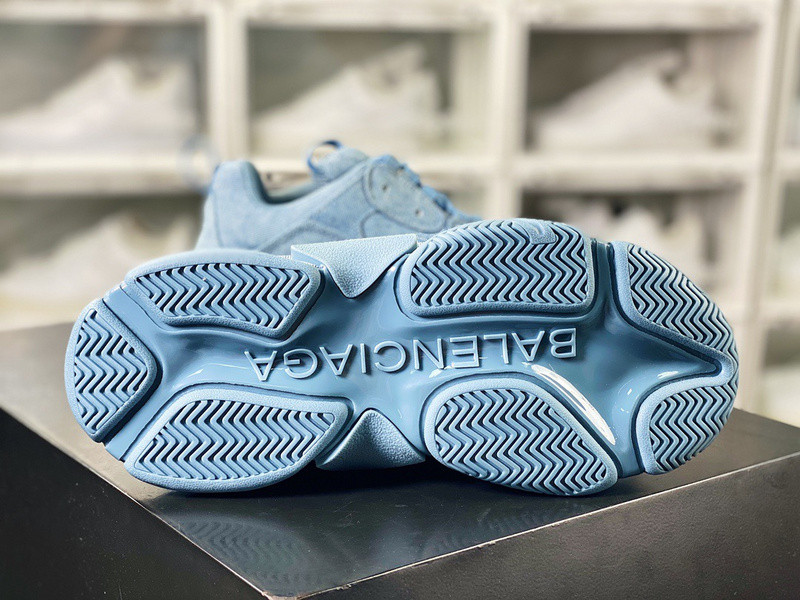 Ba*len*cia*ga triple s