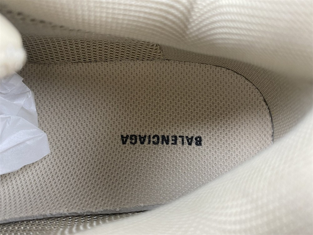 Ba*len*cia*ga triple s