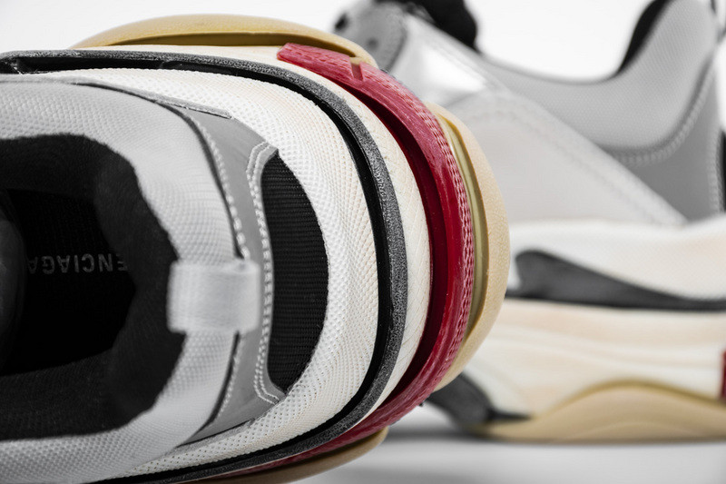 Ba*len*cia*ga triple s grey/sliver/black