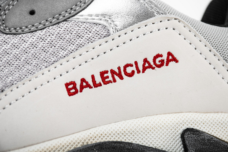Ba*len*cia*ga triple s grey/sliver/black