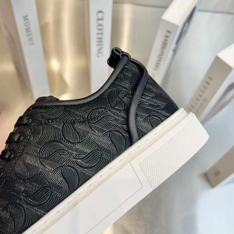 loubouton sneaker