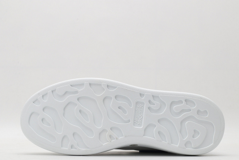 a1exa*der Mcqv*en ry