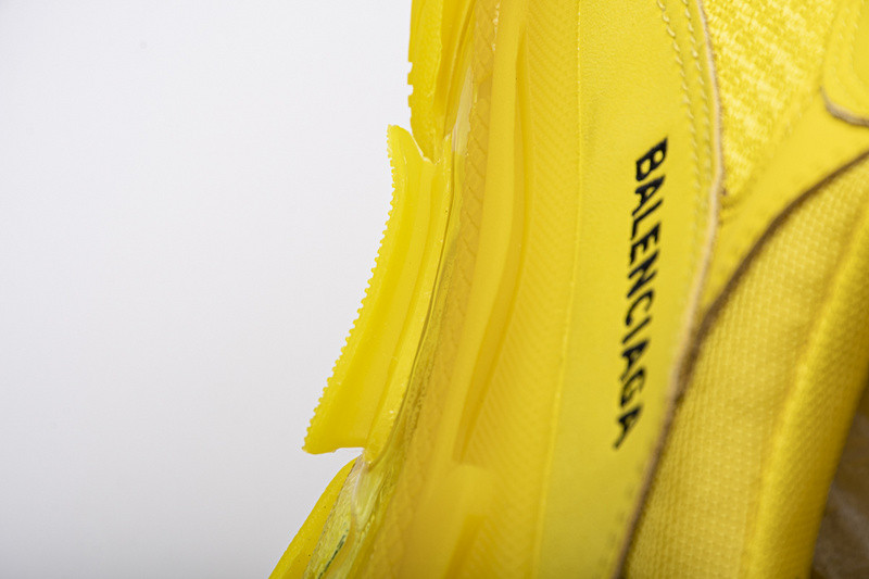 Ba*len*cia*ga triple s yellow