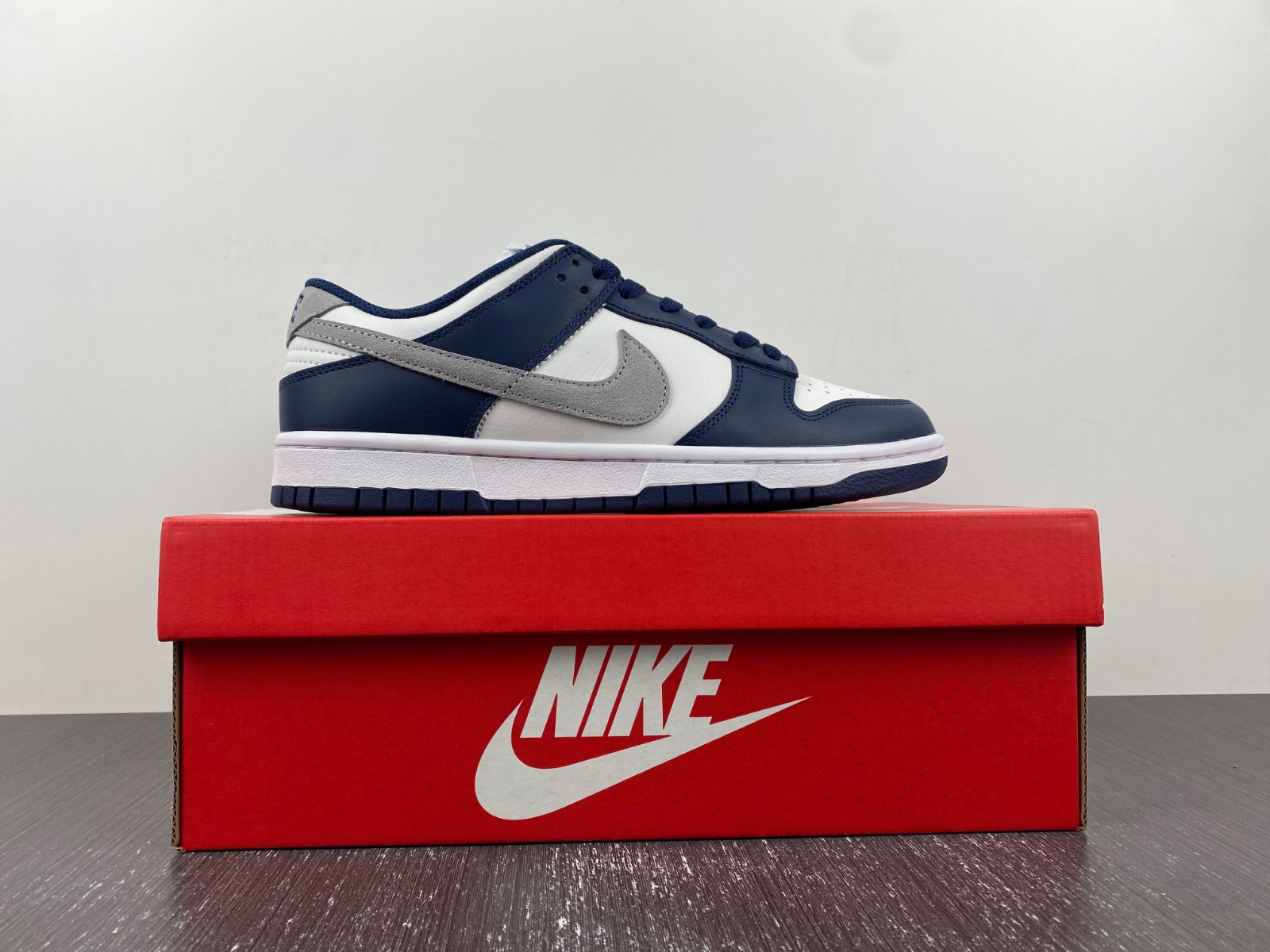 nike dunk low midnight navy fd9749-400