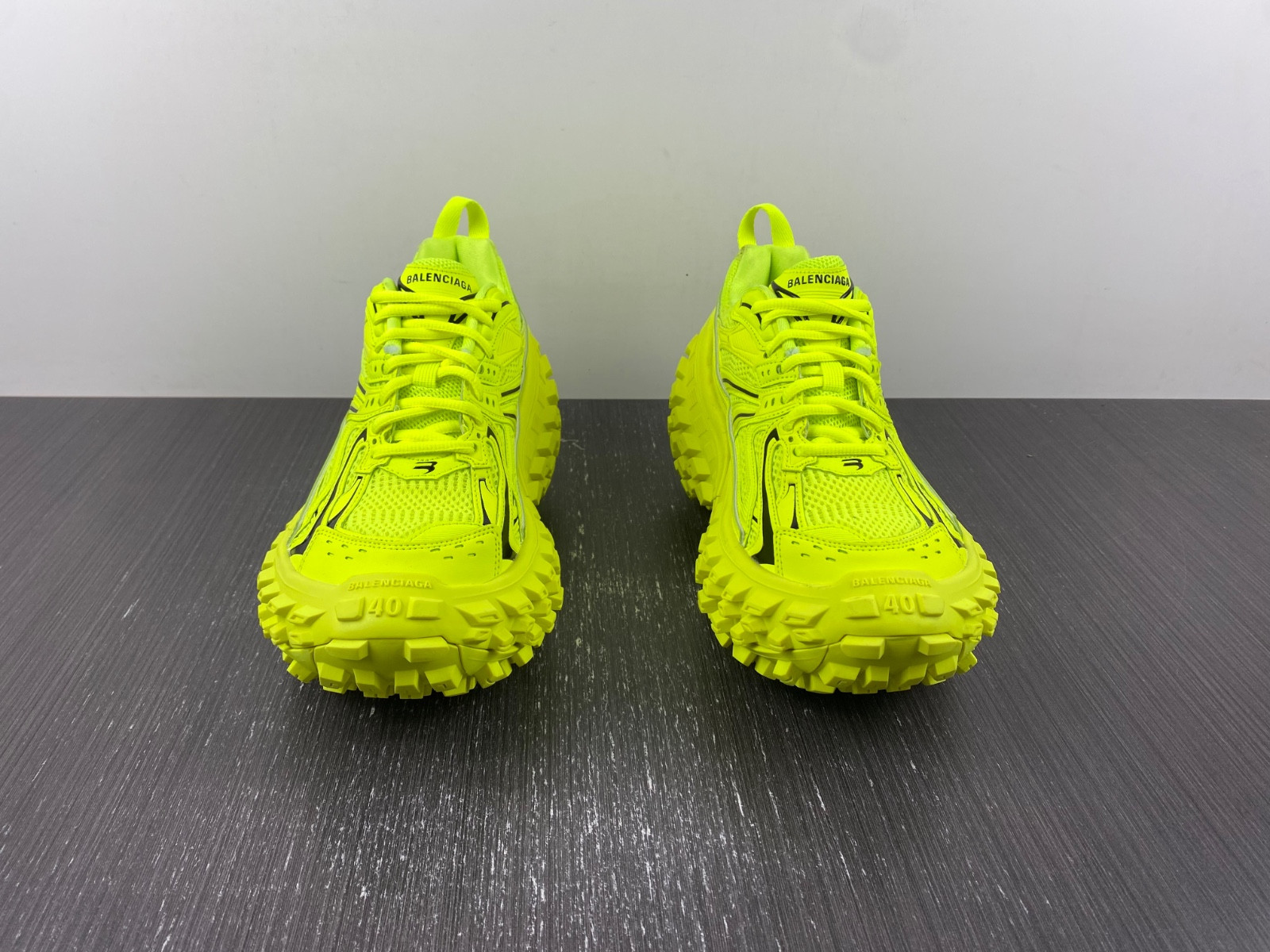 Ba*len*cia*ga defender sneaker