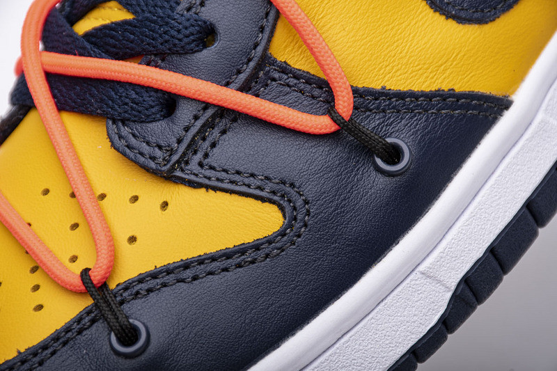 owtx nike dunk sb low white michigan ct0856-700