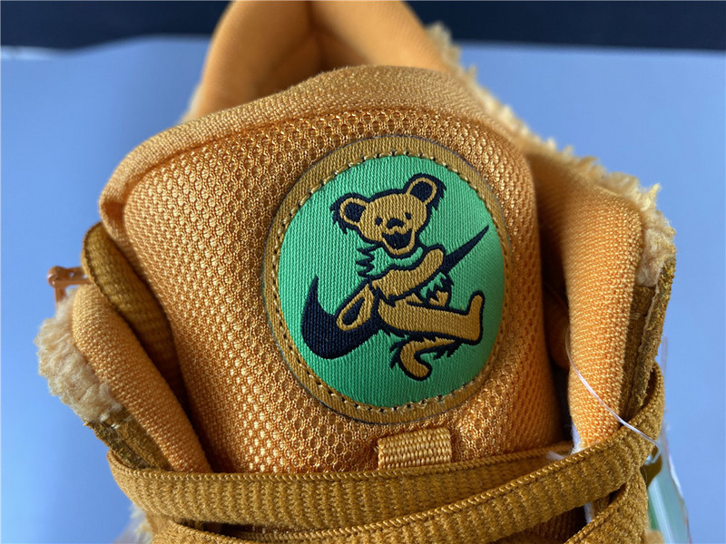 dead x nike sb dunk low“ orange bear” cj5378-800