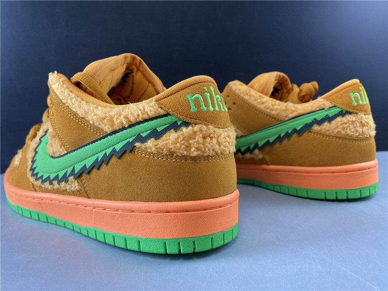 dead x nike sb dunk low“ orange bear” cj5378-800