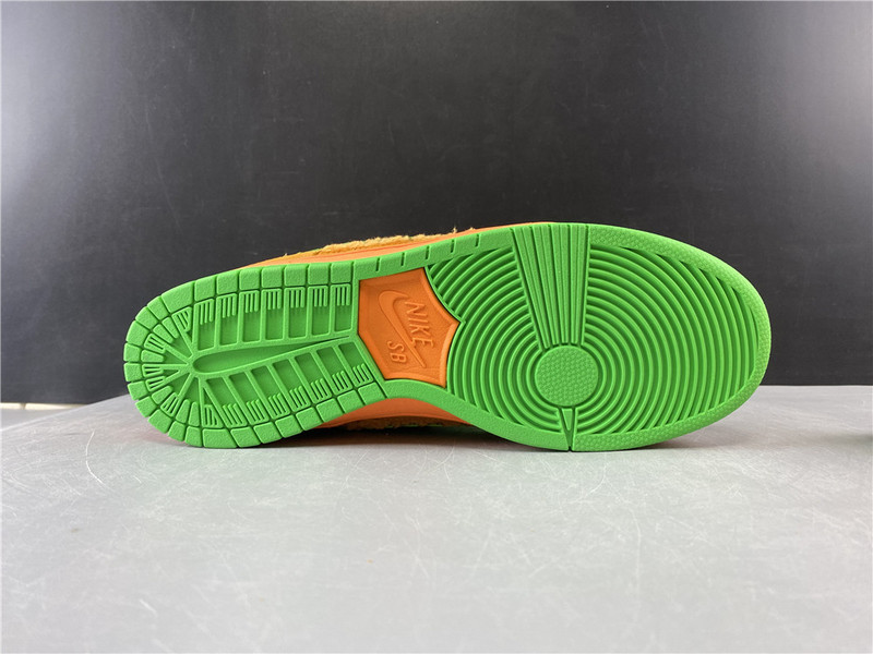 dead x nike sb dunk low“ orange bear” cj5378-800