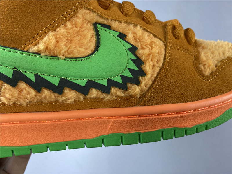 dead x nike sb dunk low“ orange bear” cj5378-800