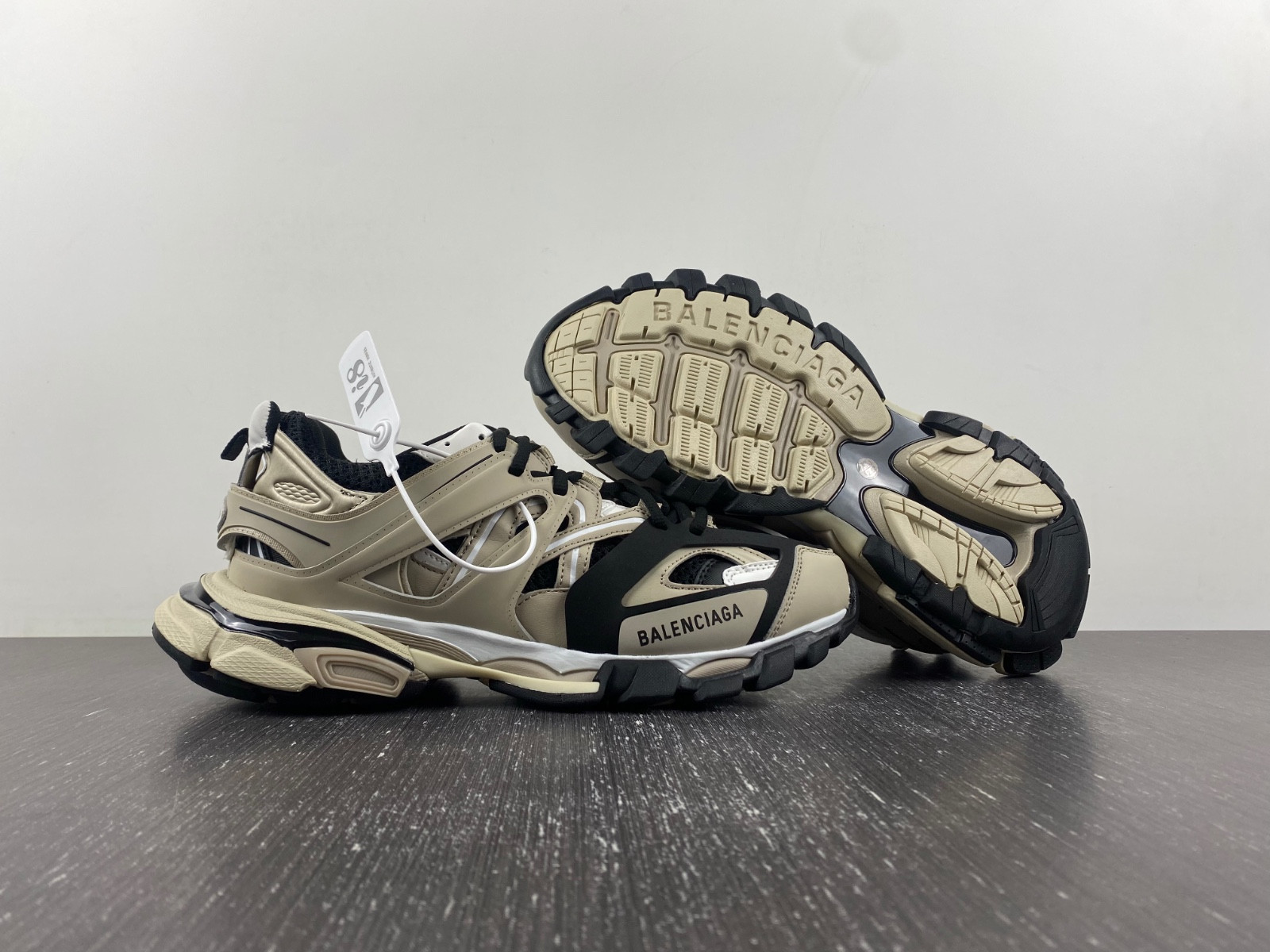 Ba*len*cia*ga track sneaker