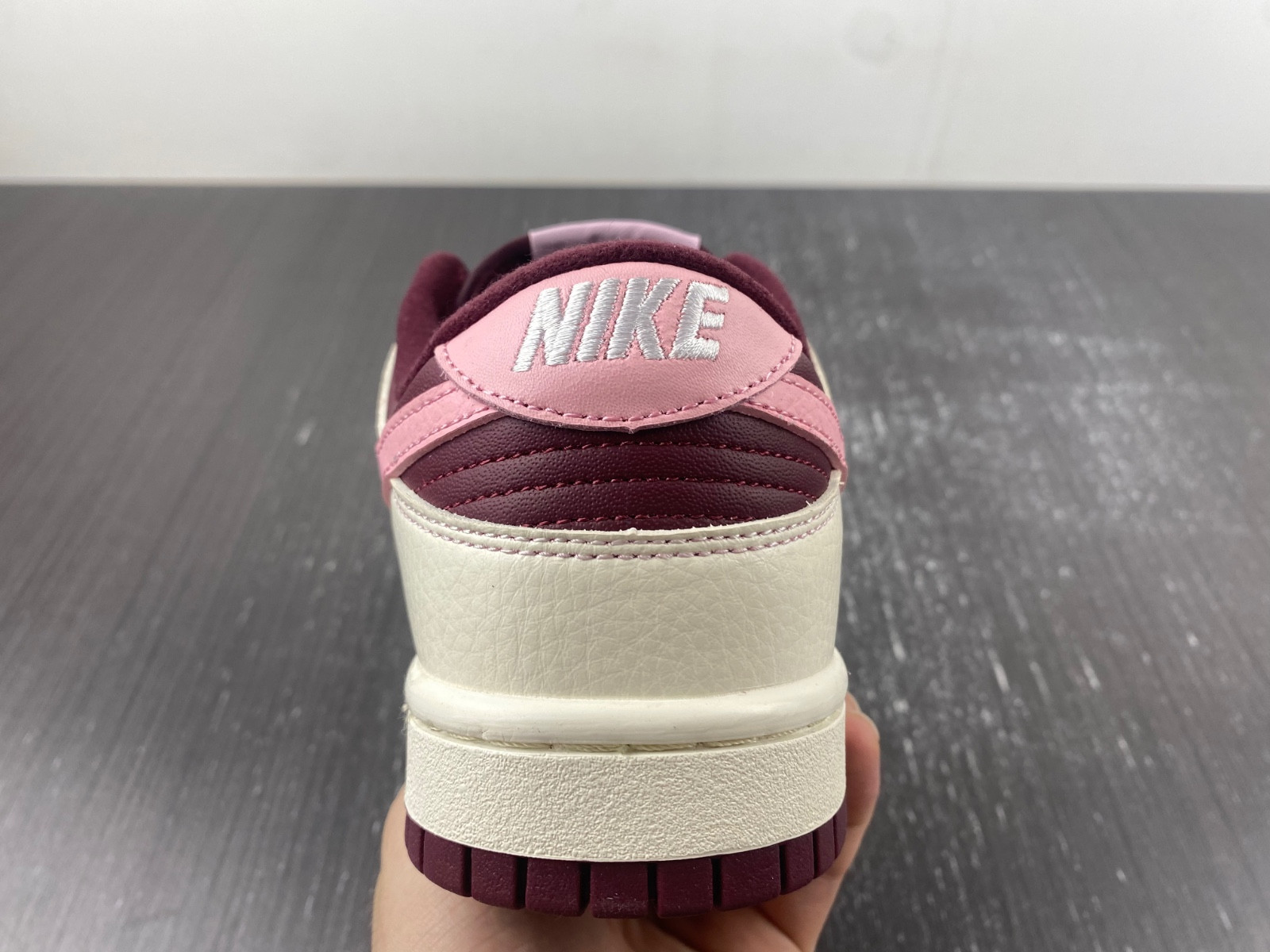 nike dunk low valentine