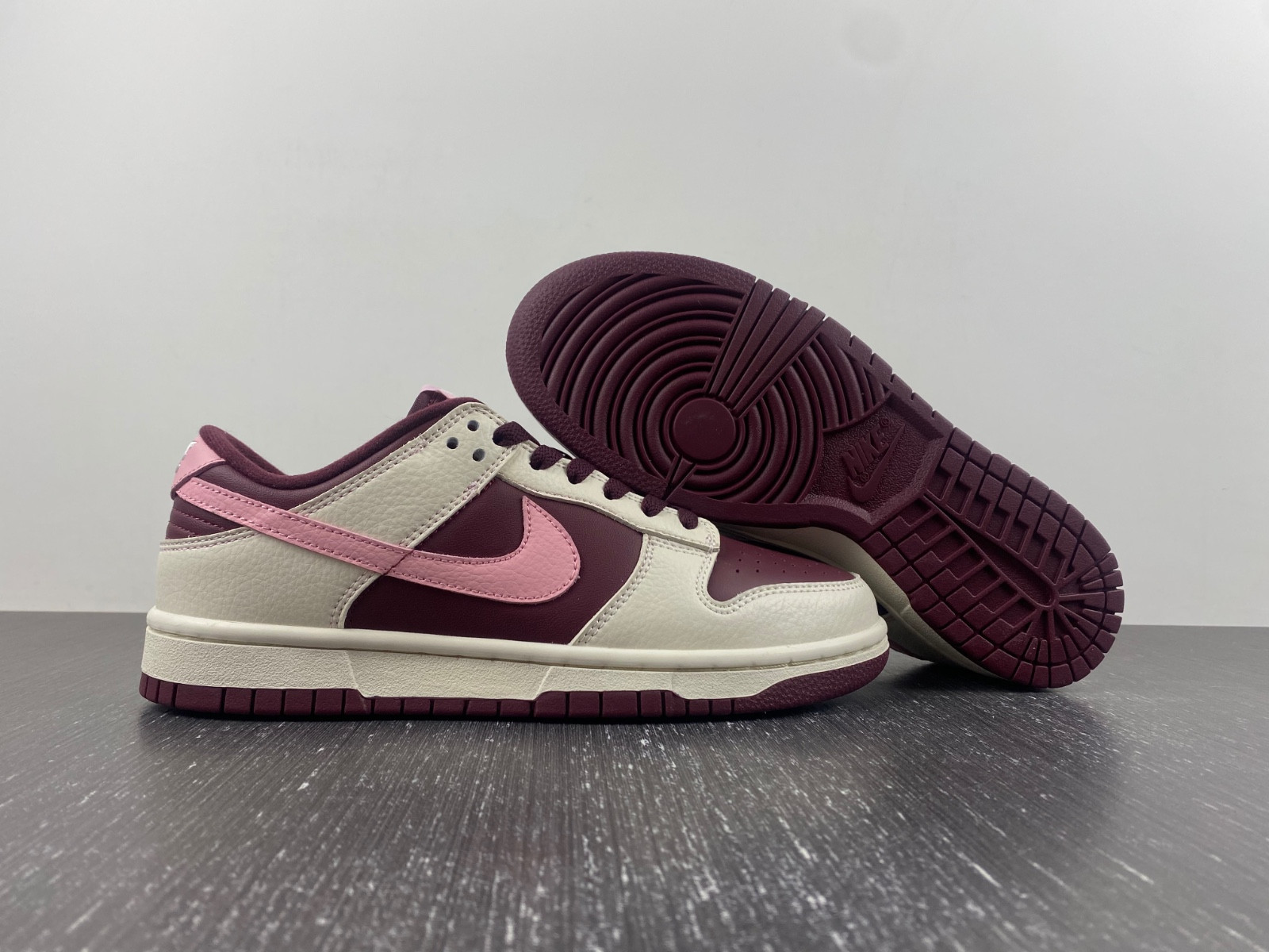 nike dunk low valentine