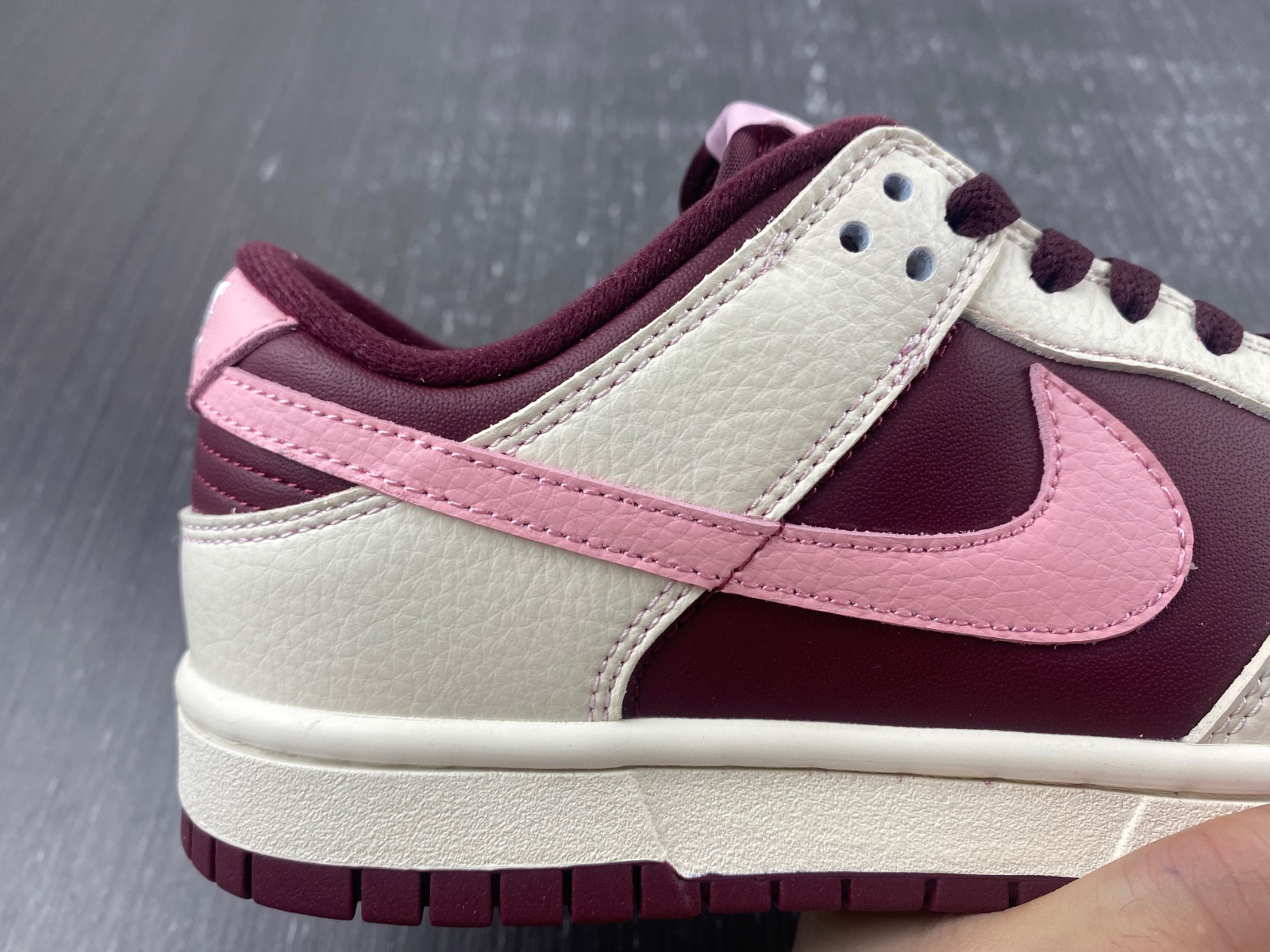 nike dunk low valentine