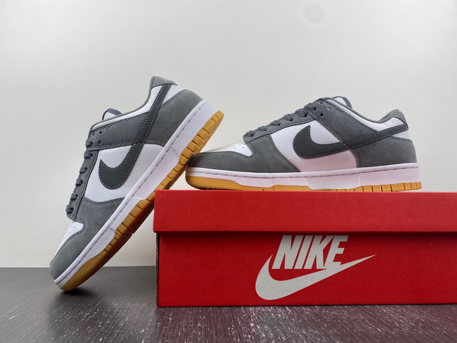 nike dunk low smoke grey fv0389-100