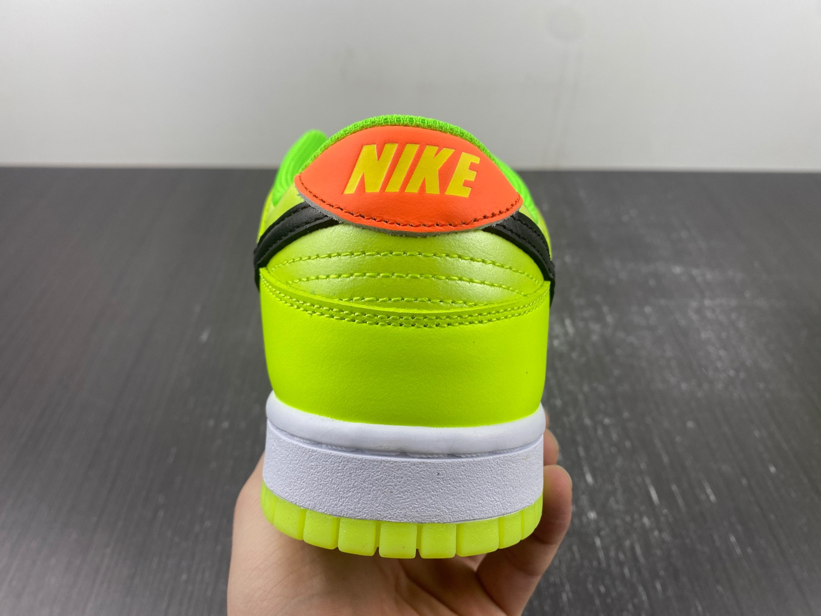 nike dunk low glow in the dark fj4610-702