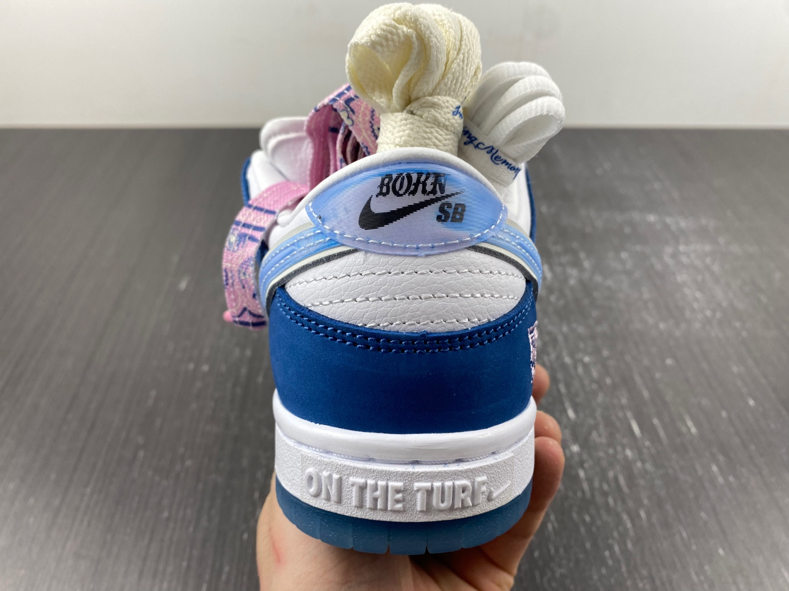 born x raised x nike sb dunk low fn7819-400