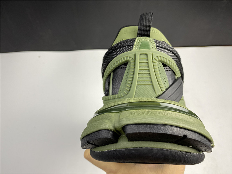 Ba*len*cia*ga track sneaker