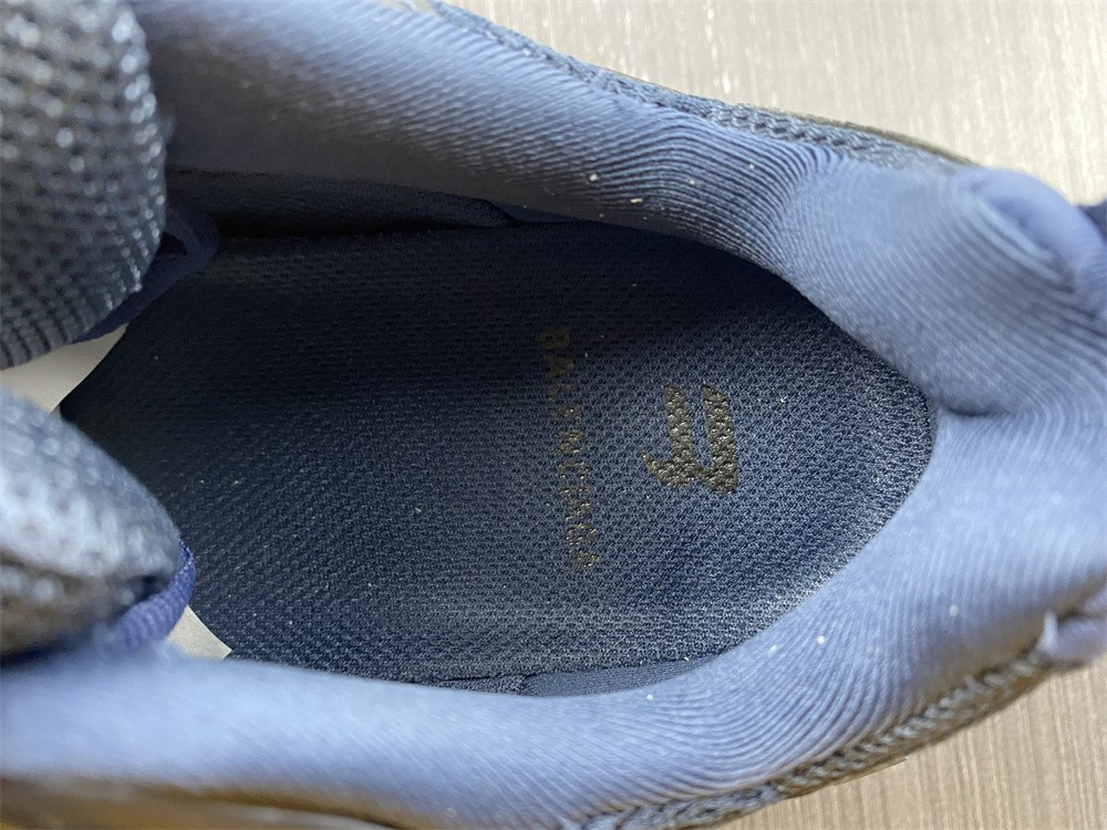 Ba*len*cia*ga defender sneaker