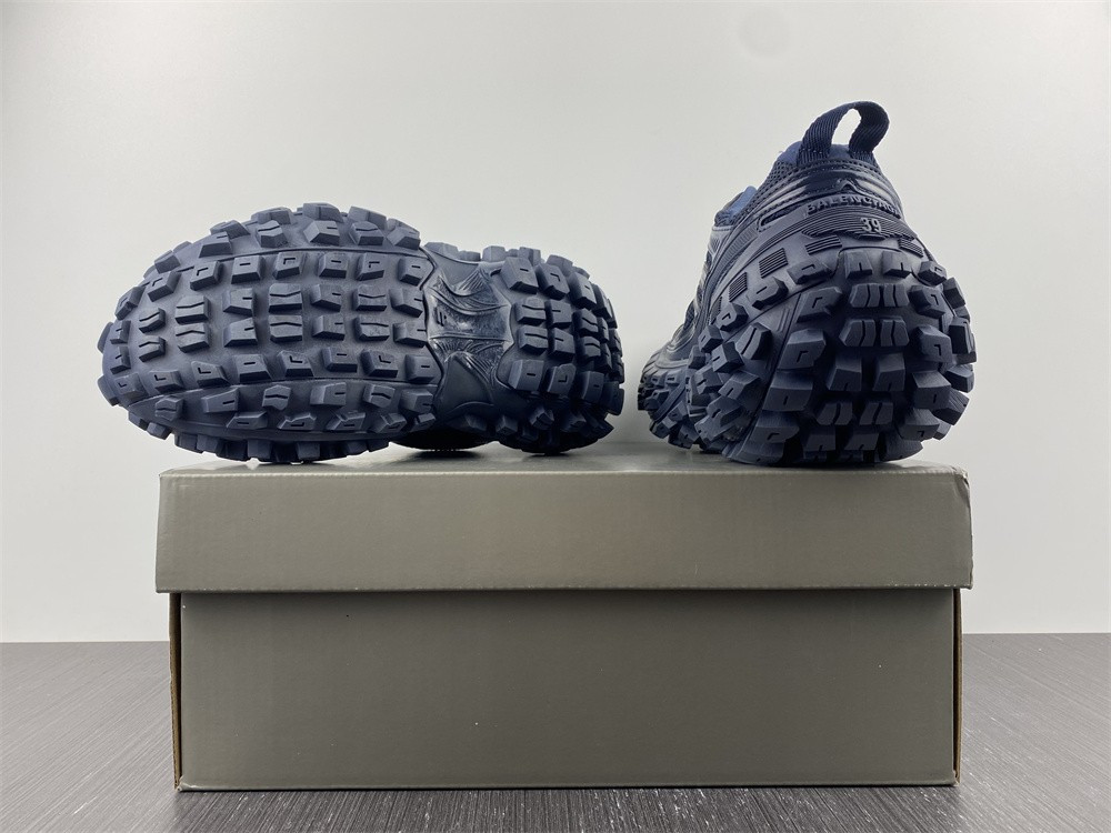 Ba*len*cia*ga defender sneaker