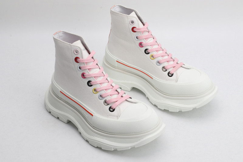 alex mcq tread slick boot in white with red line