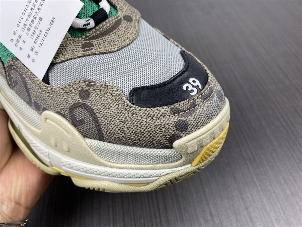 Ba*len*cia*ga triple s g*u*i sneaker