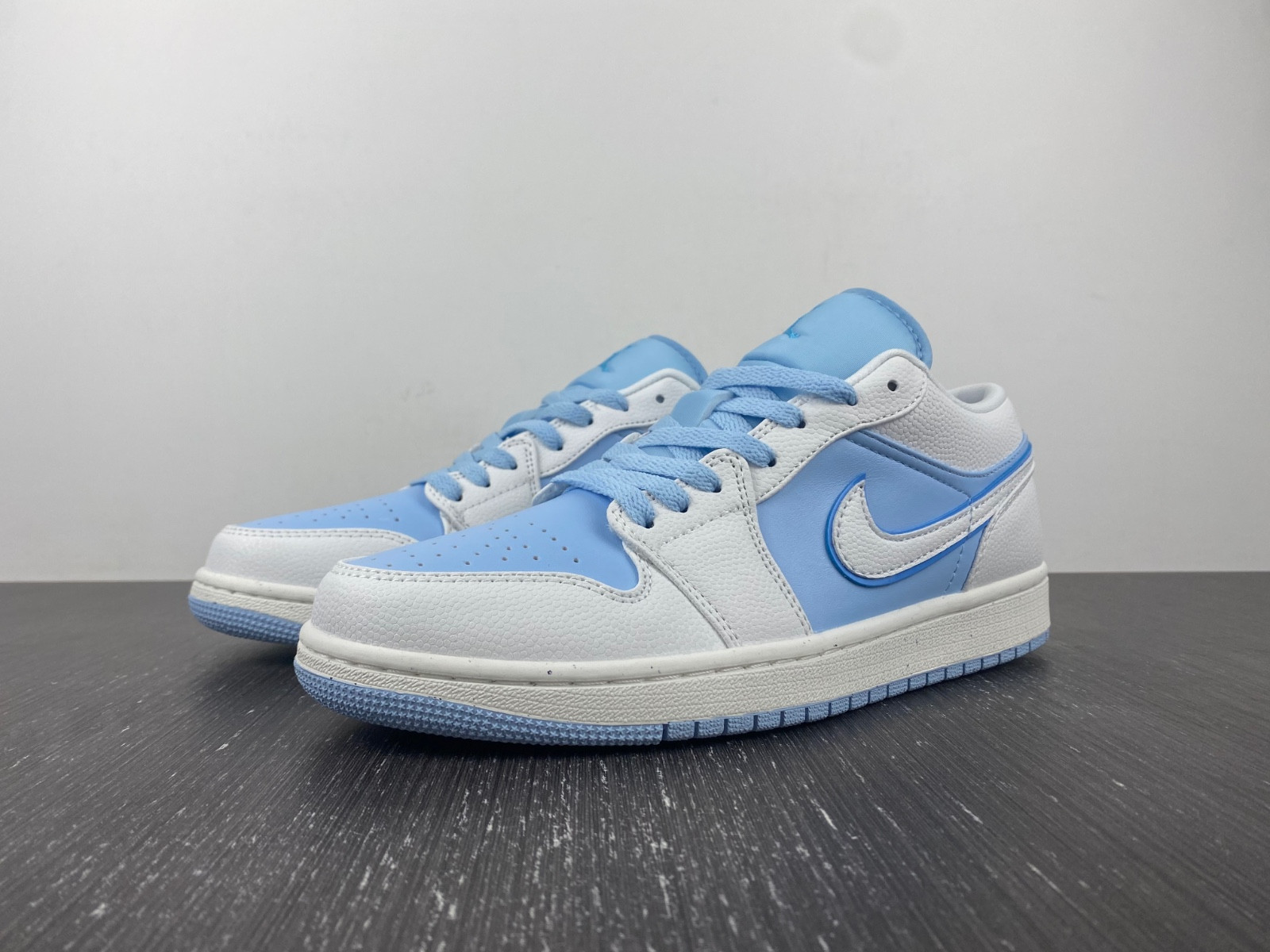 jordan 1 low se reverse ice blue (w) - dv1299-104