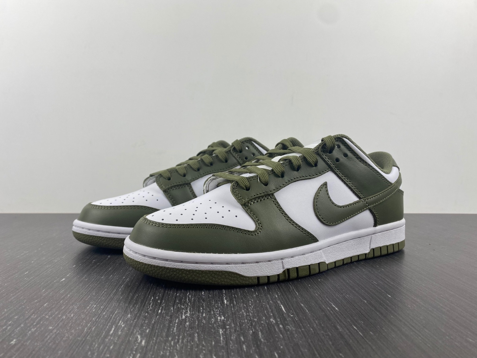 nike dunk low medium olive (w) - dd1503-120