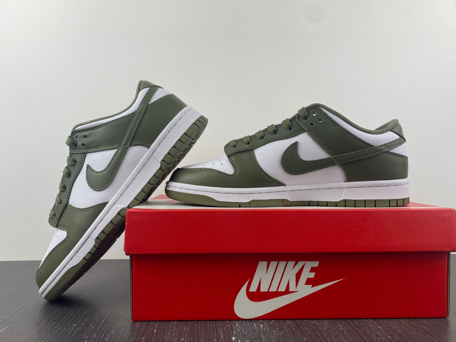 nike dunk low medium olive (w) - dd1503-120
