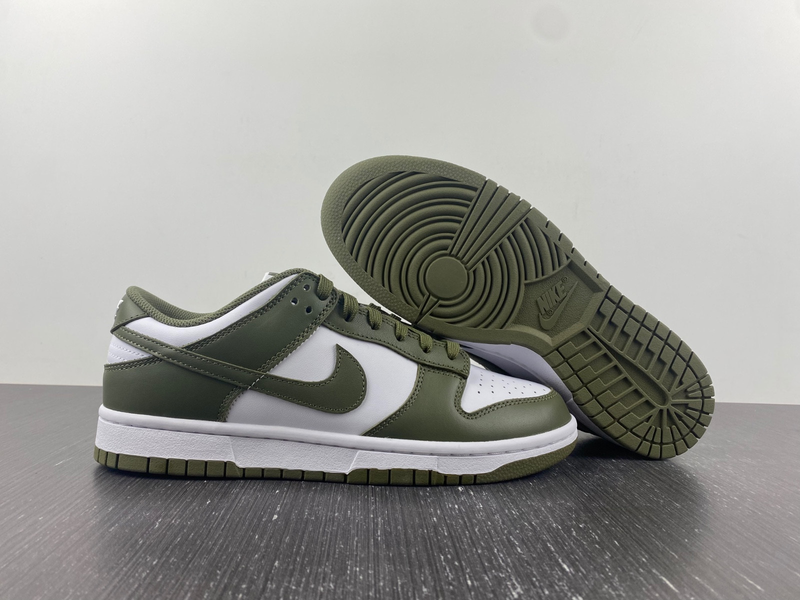 nike dunk low medium olive (w) - dd1503-120