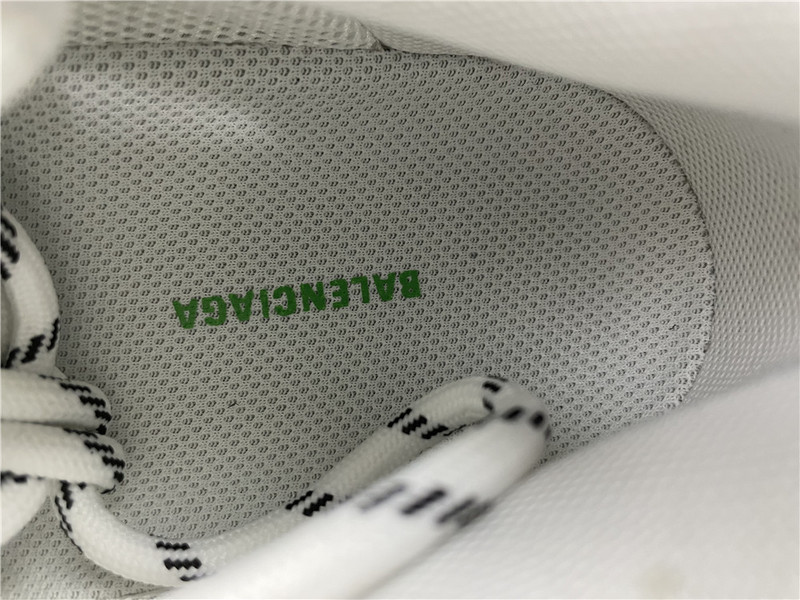 Ba*len*cia*ga triple s