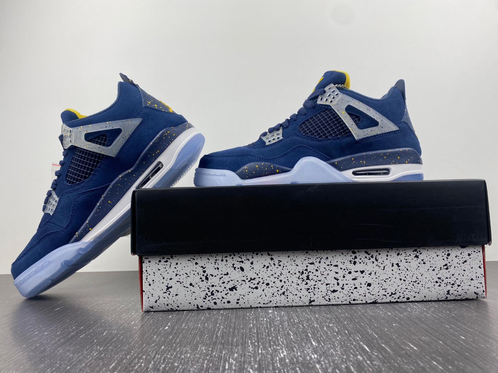 jordan 4 retro michigan (pe) - aj4 1036660