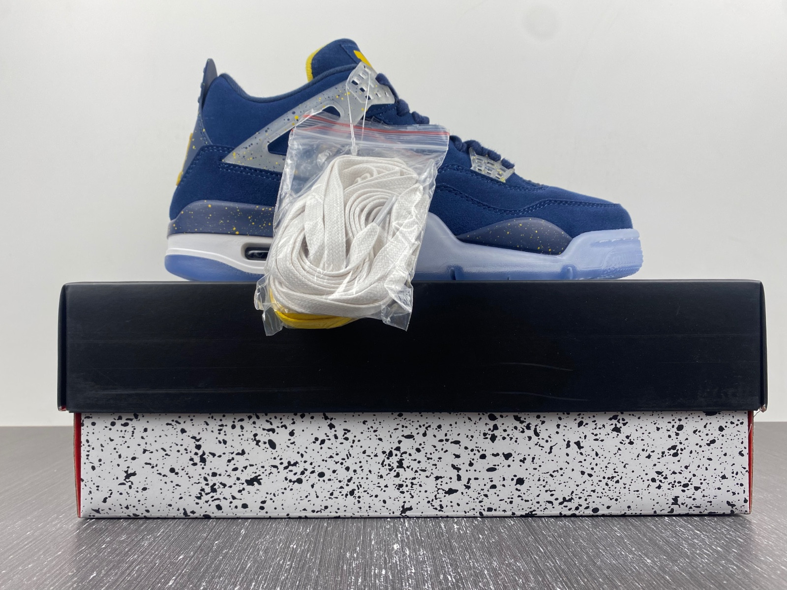jordan 4 retro michigan (pe) - aj4 1036660