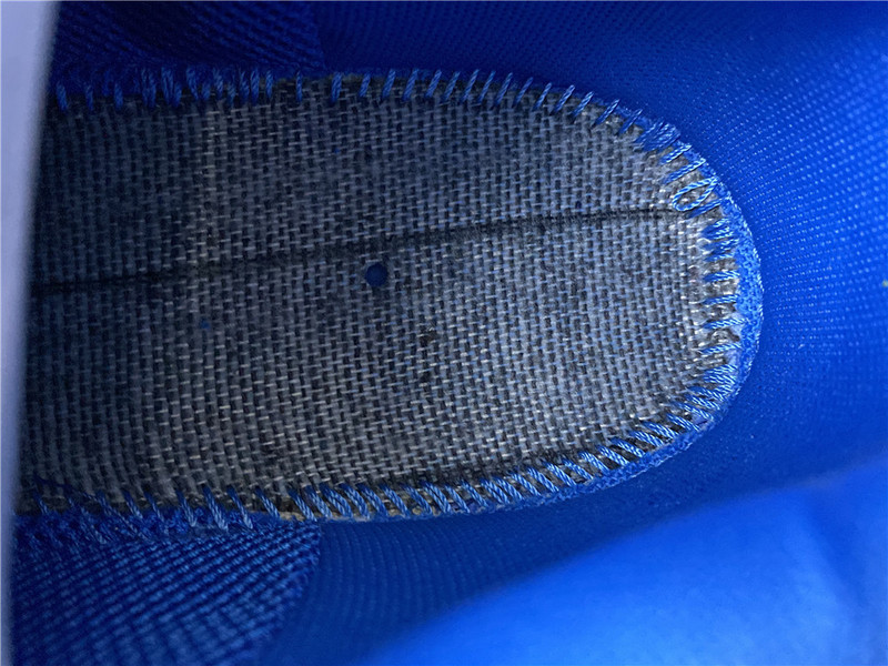 Ba*len*cia*ga triple s