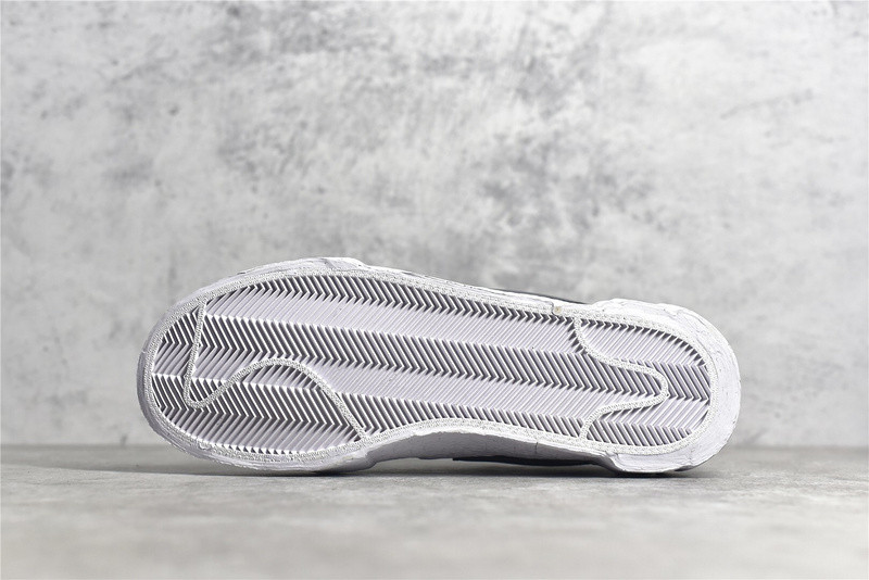 sacai nike blazer low dark grey dd1877-002