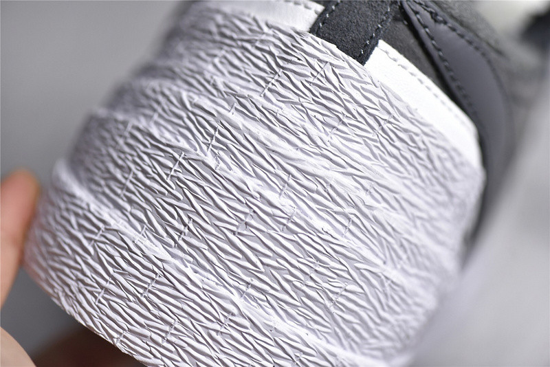 sacai nike blazer low dark grey dd1877-002