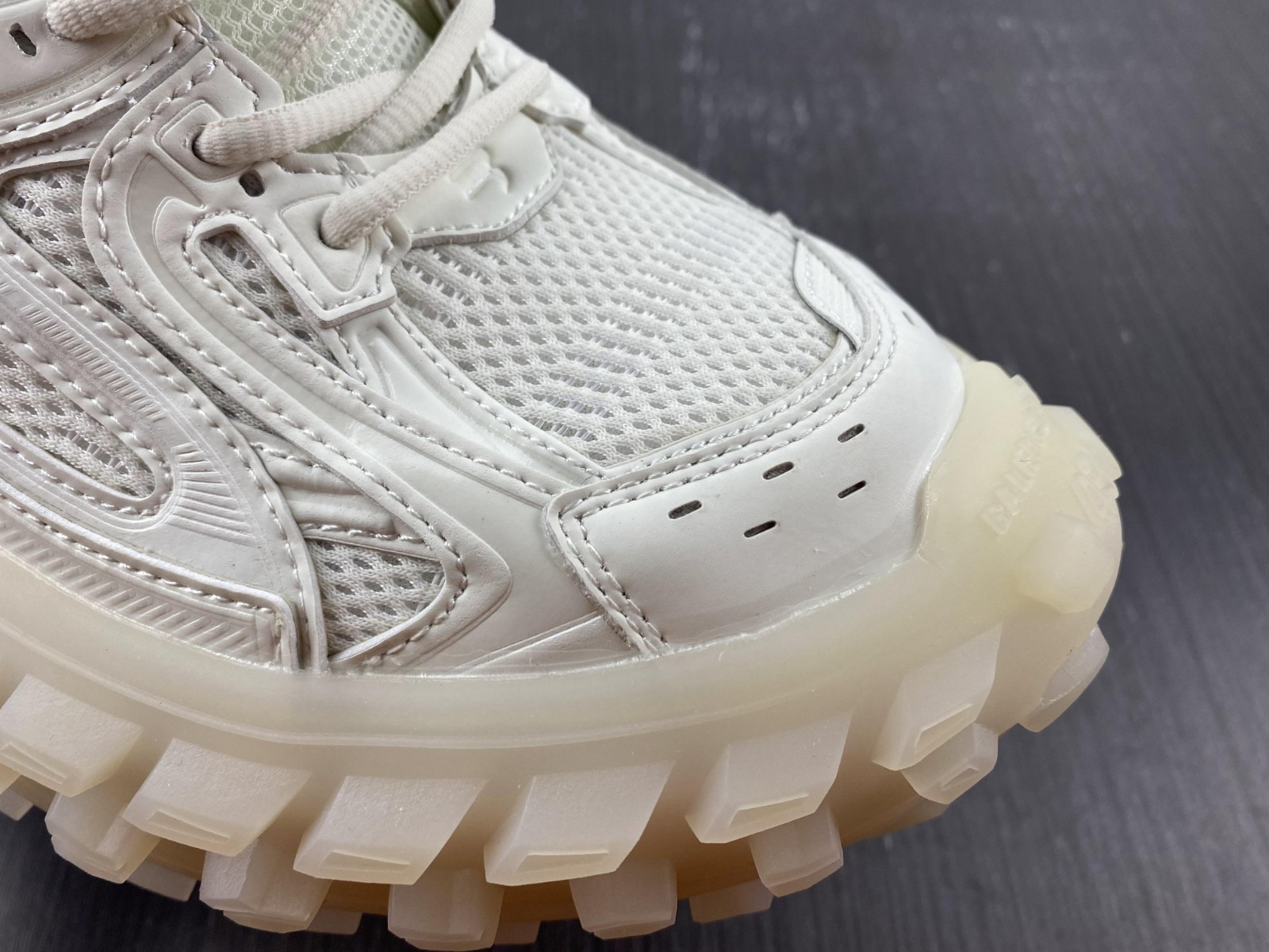 Ba*len*cia*ga defender sneaker