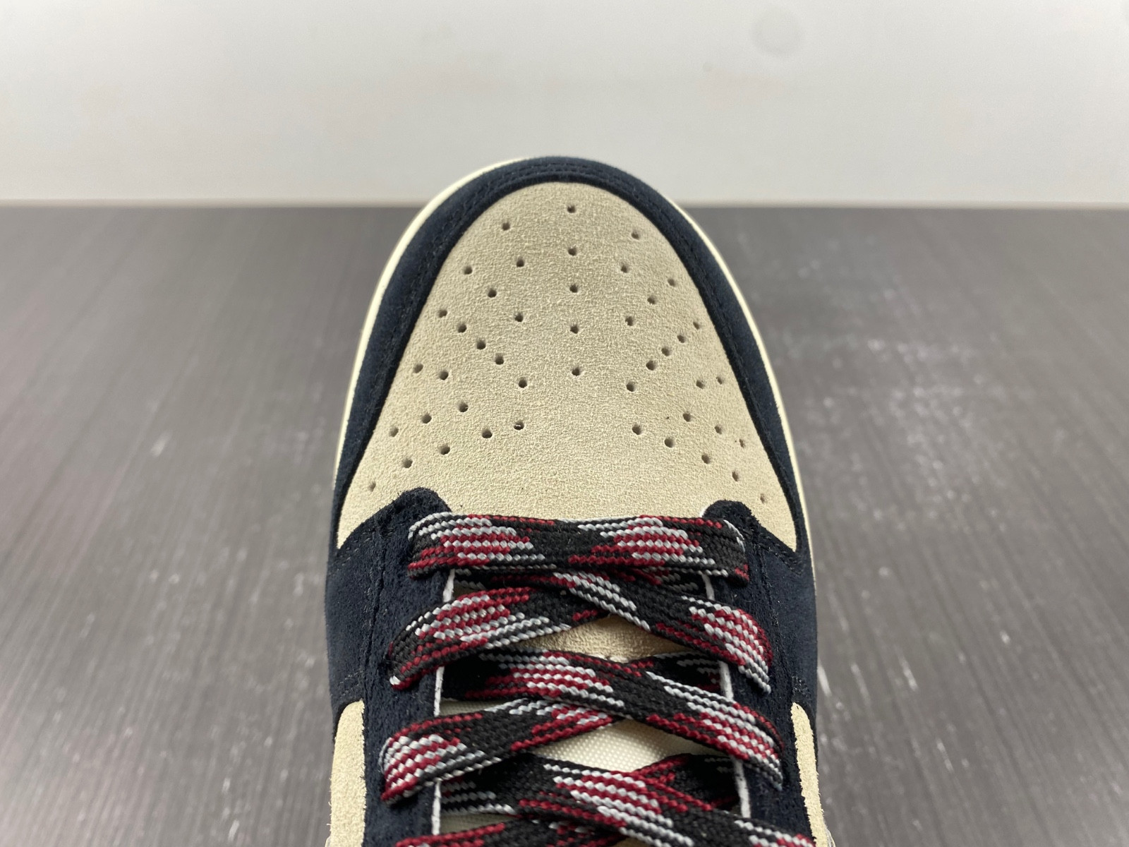 nike dunk low black suede dv3054-001