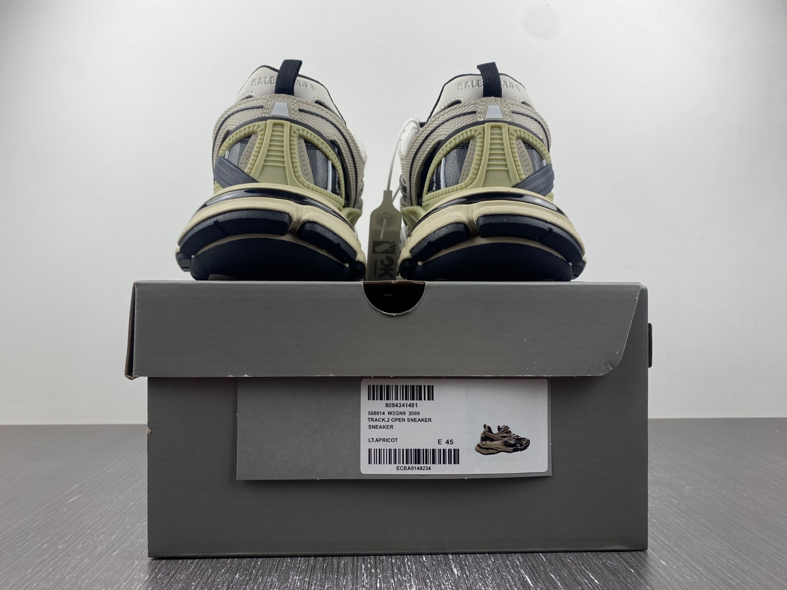 Ba*len*cia*ga track 4