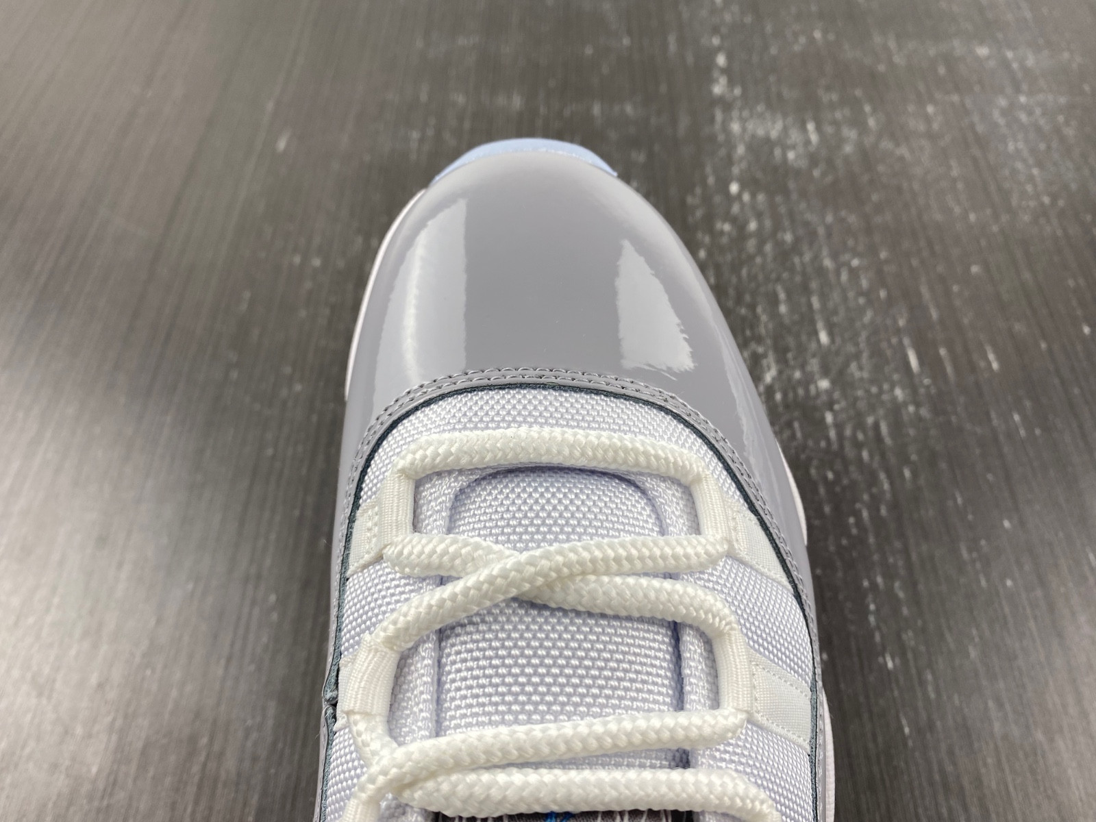 air jordan 11 low cement grey av2187-140