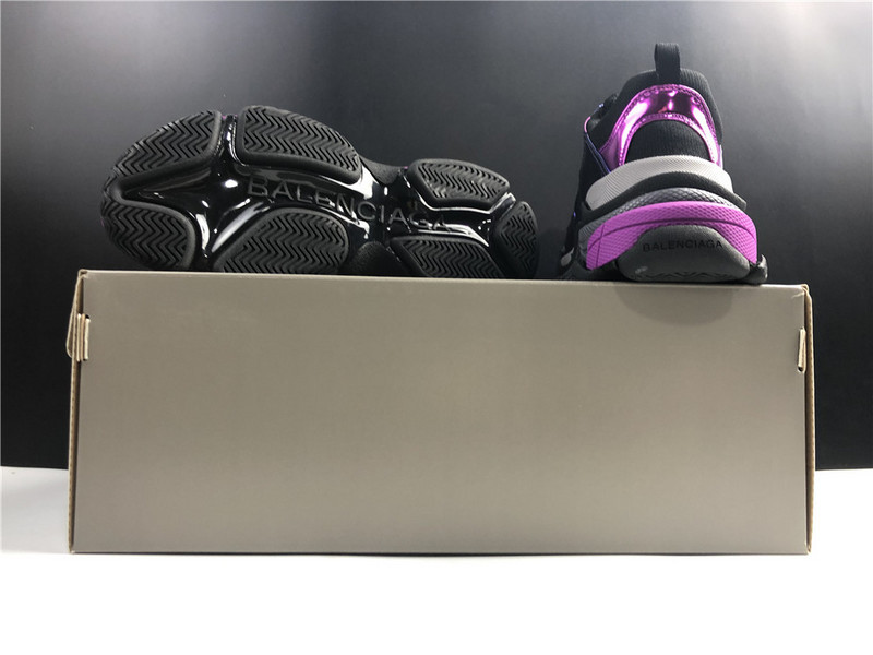 Ba*len*cia*ga triple s