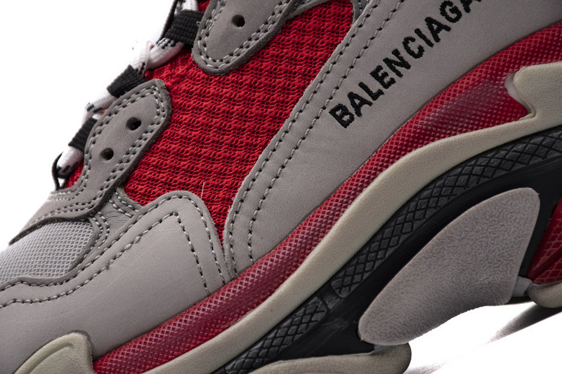 Ba*len*cia*ga triple s grey/red