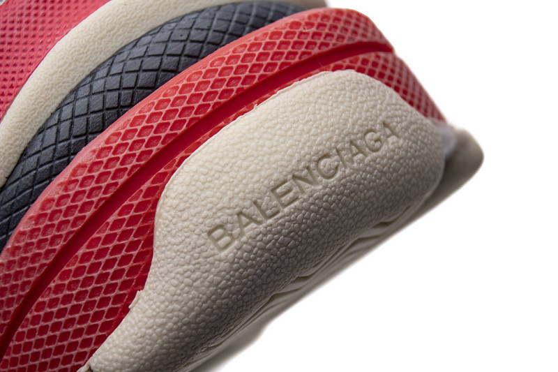 Ba*len*cia*ga triple s grey/red