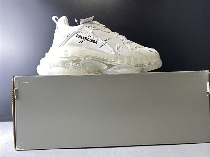 Ba*len*cia*ga triple s